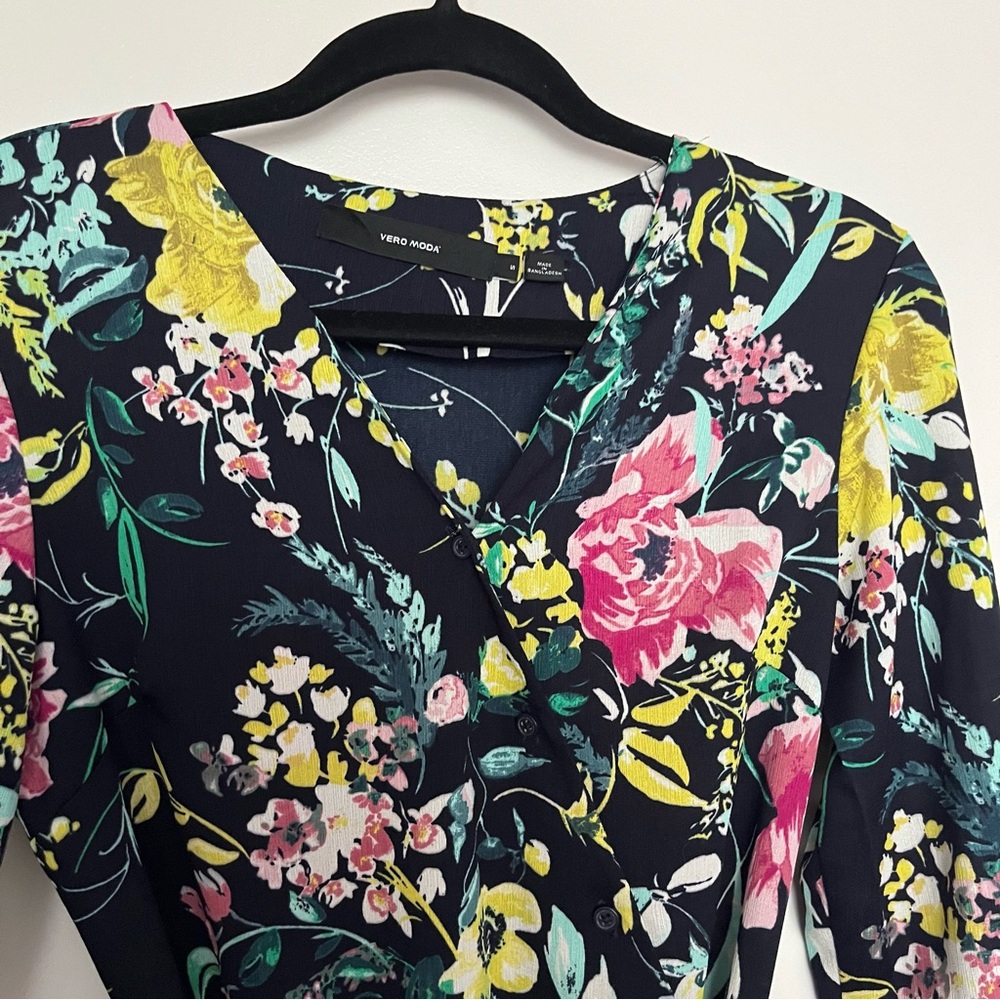VERO MODA | Floral Asymmetrical Button Wrap Dress Sz S - Picture 7 of 7